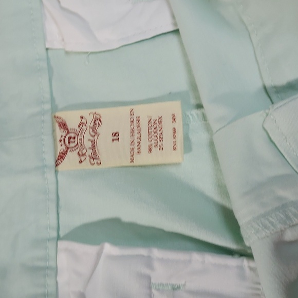 NWT Faded Glory Light Green Women's Shorts Sz 18 - Picture 4 of 10